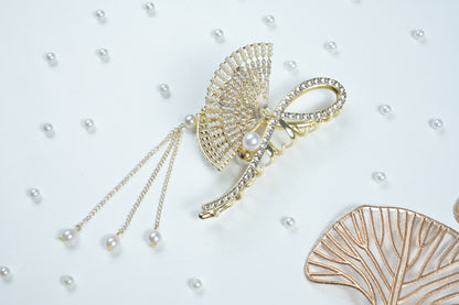Pearl Cascade Fan Claw Clip